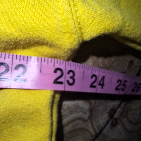 A Simpsons Yellow Embroidered Sweater In A Mens Medium. Pre-loved - Picture 8 of 11
